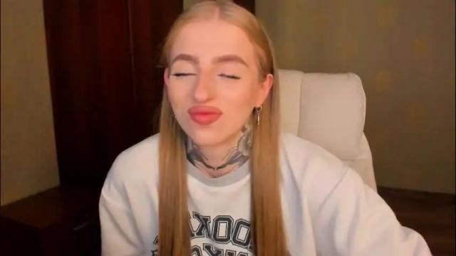 Image 3 of harley_kimm Stream on Chaturbate on 1 month ago