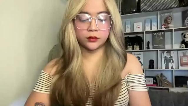 Image 10 of harley_queen69x Stream on Chaturbate on 15 months ago