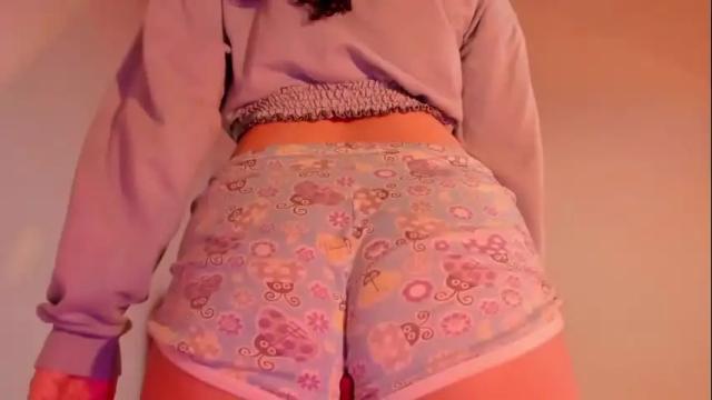 Image 7 of harley_red Stream on Chaturbate on 25 days ago
