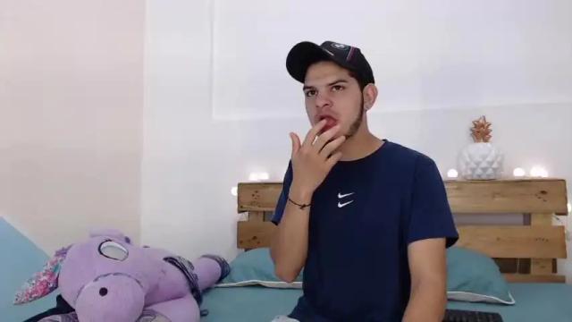 Image 7 of harleyerikc Stream on Chaturbate on 20 months ago