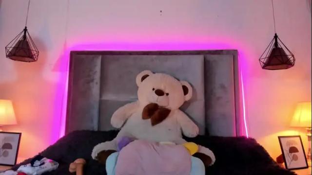 Image 8 of harly_dash Stream on Chaturbate on 19 days ago