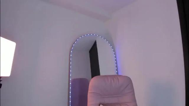 Image 3 of harmony_murr Stream on Chaturbate on 2 months ago
