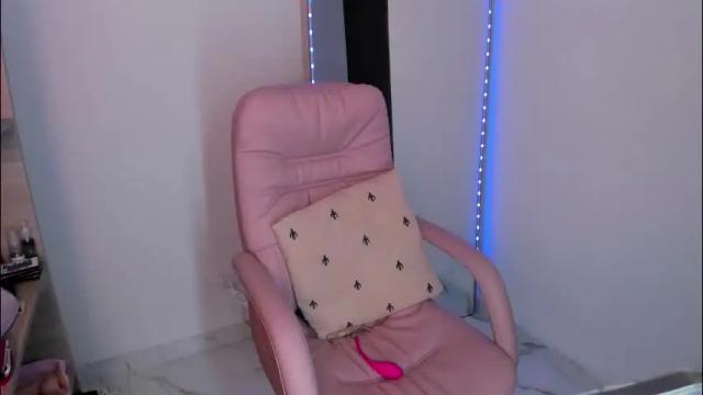Image 12 of harmony_murr Stream on Chaturbate on 2 months ago