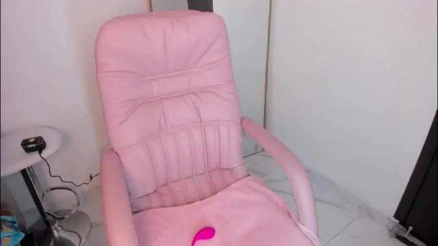 Image 10 of harmony_murr Stream on Chaturbate on 2 months ago