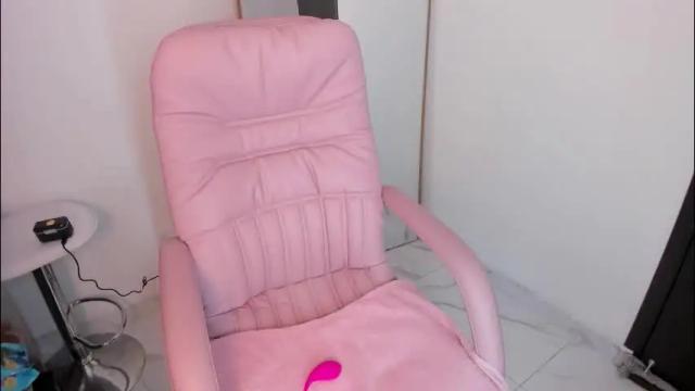 Image 11 of harmony_murr Stream on Chaturbate on 2 months ago