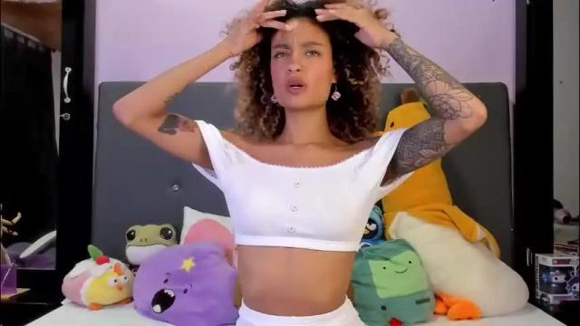 Image 4 of harmonyy_hill Stream on Chaturbate on 29 days ago