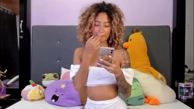 Image 6 of harmonyy_hill Stream on Chaturbate on 29 days ago