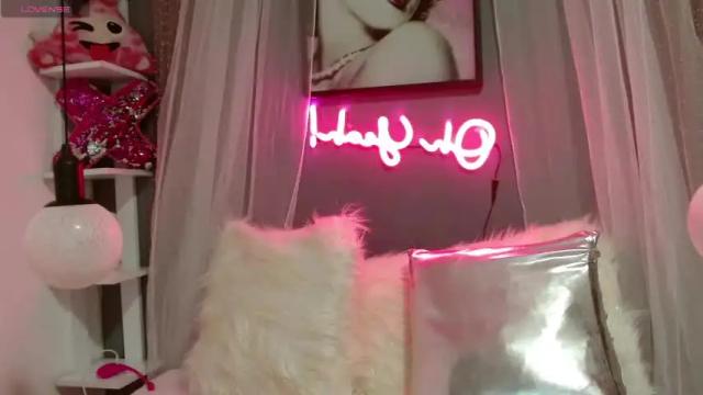 Image 2 of harper_7 Stream on Chaturbate on 13 months ago