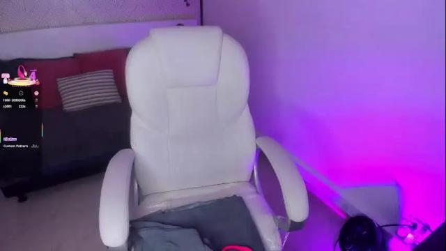 Image 6 of harper_woods Stream on Chaturbate on 1 day ago