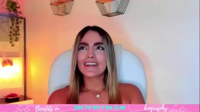 Image 6 of harper_woods Stream on Chaturbate on 6 days ago