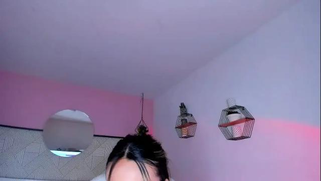 Image 2 of harper_woods Stream on Chaturbate on 2 months ago