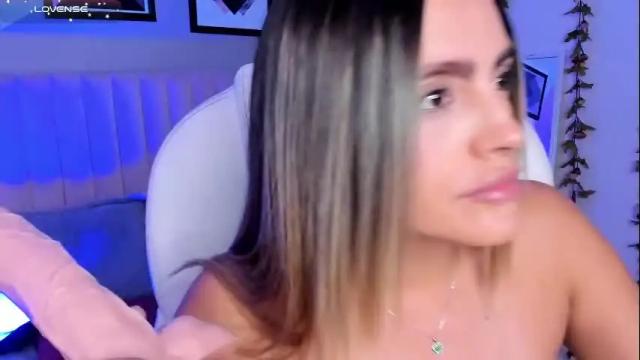 Image 11 of harper_woods Stream on Chaturbate on 22 days ago