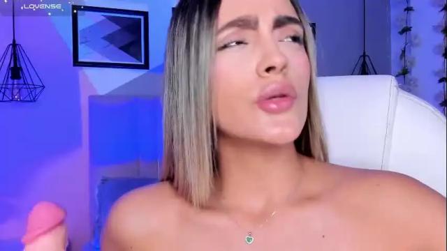 Image 7 of harper_woods Stream on Chaturbate on 22 days ago