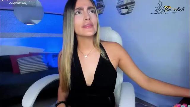Image 12 of harper_woods Stream on Chaturbate on 2 days ago