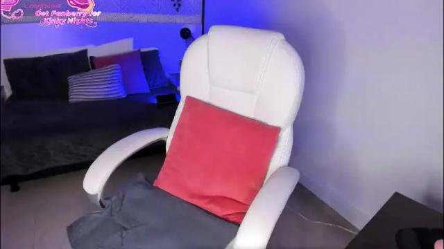 Image 4 of harper_woods Stream on Chaturbate on 1 month ago