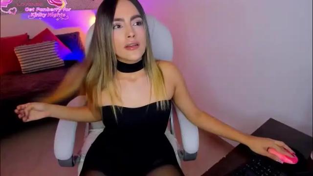 Image 10 of harper_woods Stream on Chaturbate on 1 month ago