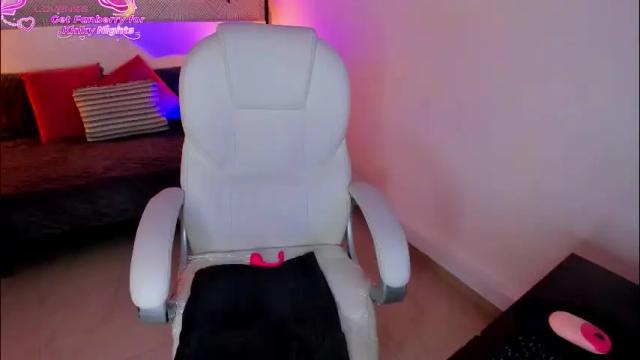 Image 6 of harper_woods Stream on Chaturbate on 1 month ago