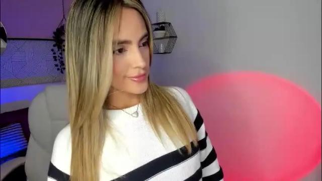 Image 3 of harper_woods Stream on Chaturbate on 28 days ago