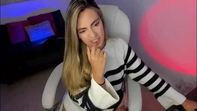 Image 8 of harper_woods Stream on Chaturbate on 28 days ago