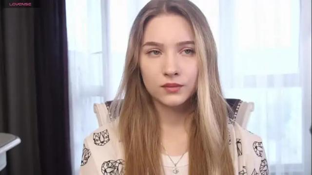 Image 12 of harrieteasley Stream on Chaturbate on 1 month ago