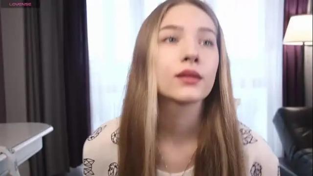 Image 8 of harrieteasley Stream on Chaturbate on 1 month ago