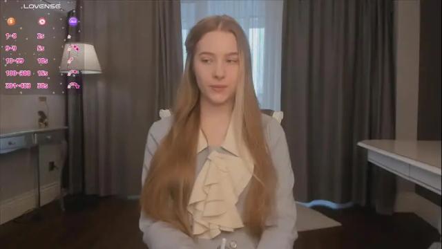 Image 7 of harrieteasley Stream on Chaturbate on 1 month ago