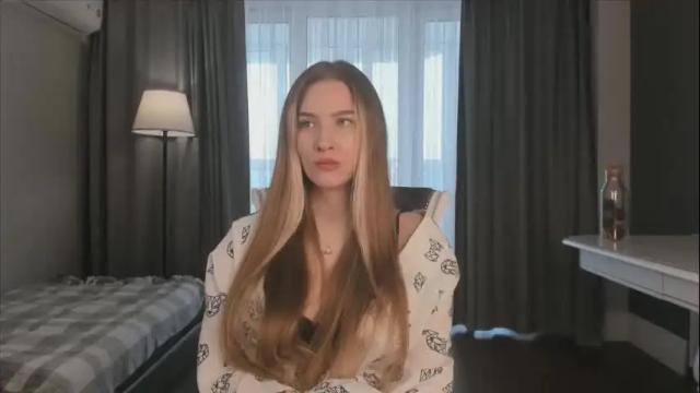 Image 10 of harrieteasley Stream on Chaturbate on 1 month ago