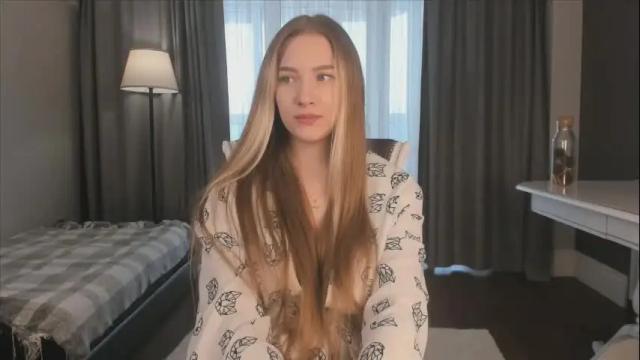 Image 12 of harrieteasley Stream on Chaturbate on 1 month ago