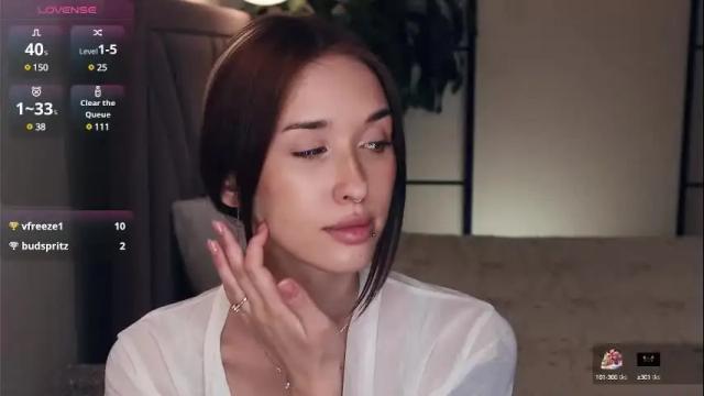 Image 11 of harriethudson Stream on Chaturbate on 2 months ago