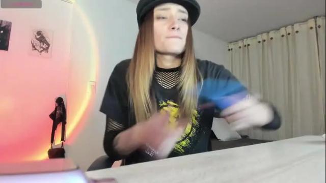 Image 6 of hat_girl Stream on Chaturbate on 16 days ago