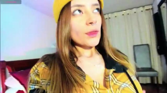 Image 10 of hat_girl Stream on Chaturbate on 2 months ago