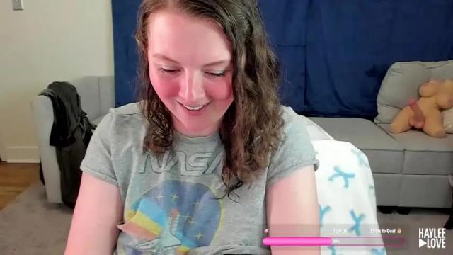 Image 4 of haylee_love Stream on Chaturbate on 2 months ago