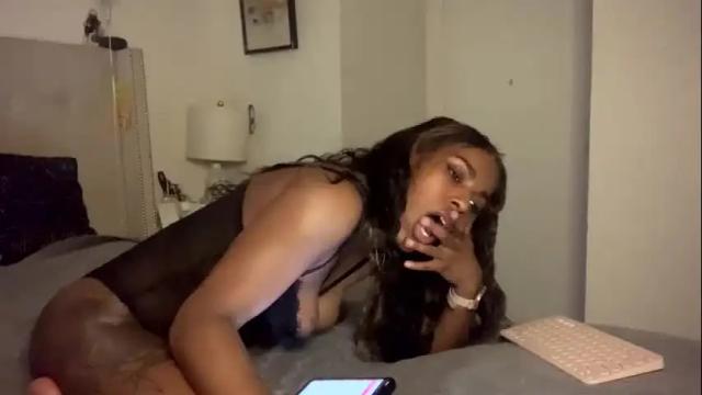 Image 11 of hazelb25 Stream on Chaturbate on 13 months ago