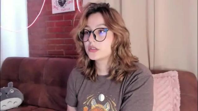 Image 11 of hazelbrownn23 Stream on Chaturbate on 2 months ago