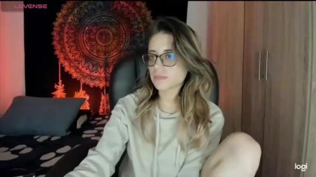 Image 10 of hazelkush00 Stream on Chaturbate on 13 months ago