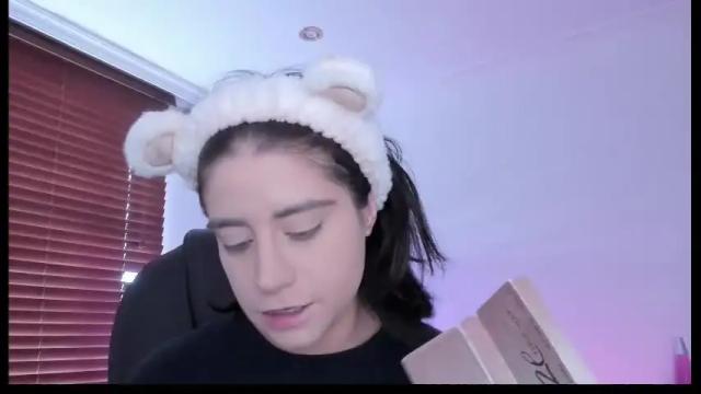 Image 6 of hazelkush00 Stream on Chaturbate on 11 days ago