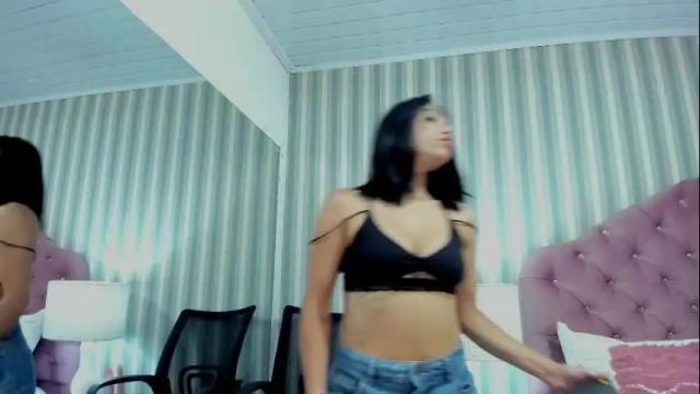 Image 3 of hazelmoret Stream on Chaturbate on 1 month ago