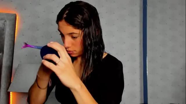 Image 4 of hazelmoret Stream on Chaturbate on 1 month ago