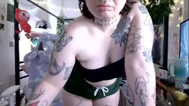 Image 2 of hazelspicee Stream on Chaturbate on 4 months ago