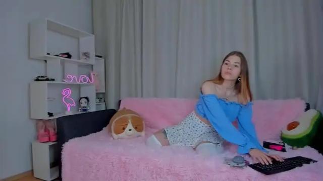 Image 3 of heart_anna Stream on Chaturbate on 21 months ago