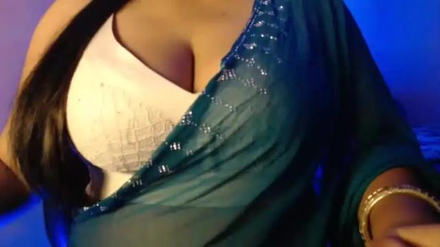 Image 2 of heart_finder Stream on Chaturbate on 25 months ago