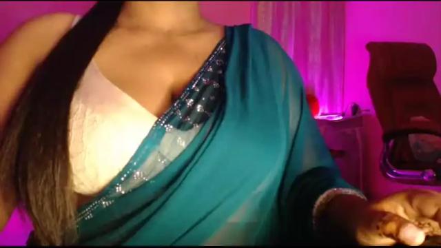 Image 10 of heart_finder Stream on Chaturbate on 23 months ago