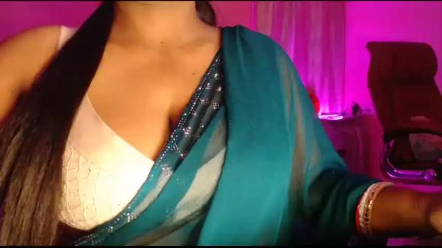 Image 7 of heart_finder Stream on Chaturbate on 23 months ago