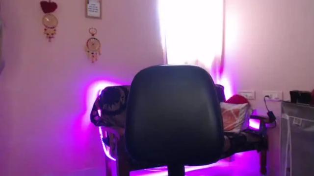 Image 11 of heart_finder Stream on Chaturbate on 23 months ago