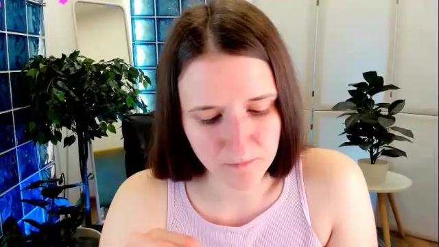 Image 2 of heartann Stream on Chaturbate on 4 months ago