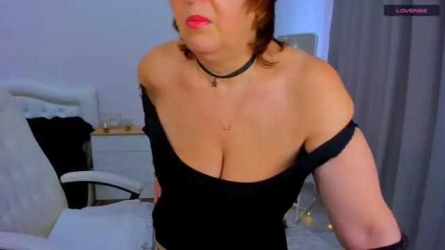 Image 10 of heartbreakerjill Stream on Chaturbate on 13 months ago