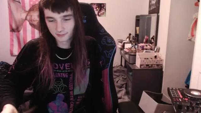 Image 2 of heartfirecams Stream on Chaturbate on 14 months ago