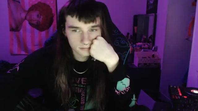 Image 4 of heartfirecams Stream on Chaturbate on 14 months ago