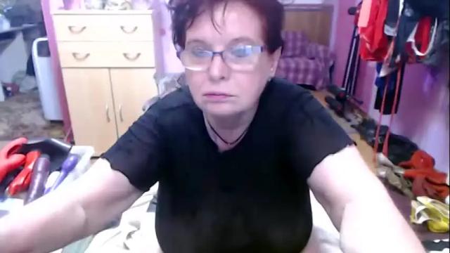 Image 10 of heatedgranny Stream on Chaturbate on 3 months ago