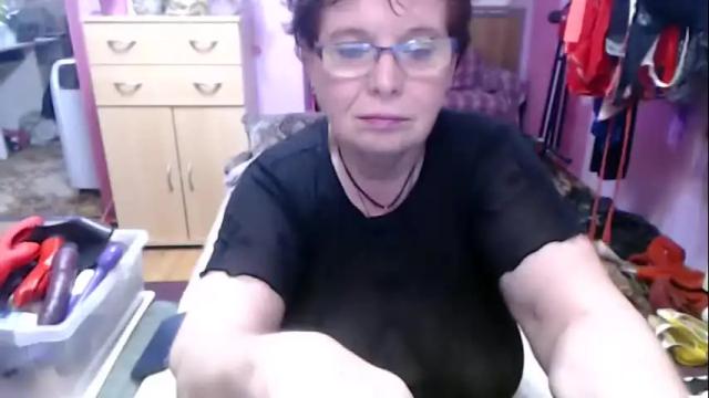 Image 7 of heatedgranny Stream on Chaturbate on 3 months ago